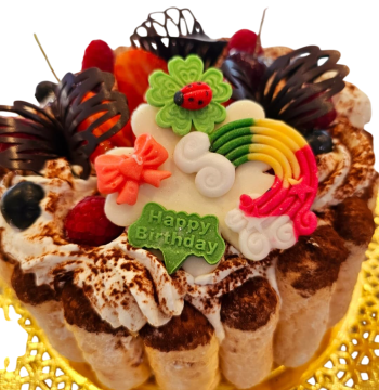 Tort Tiramisu cu fructe de padure